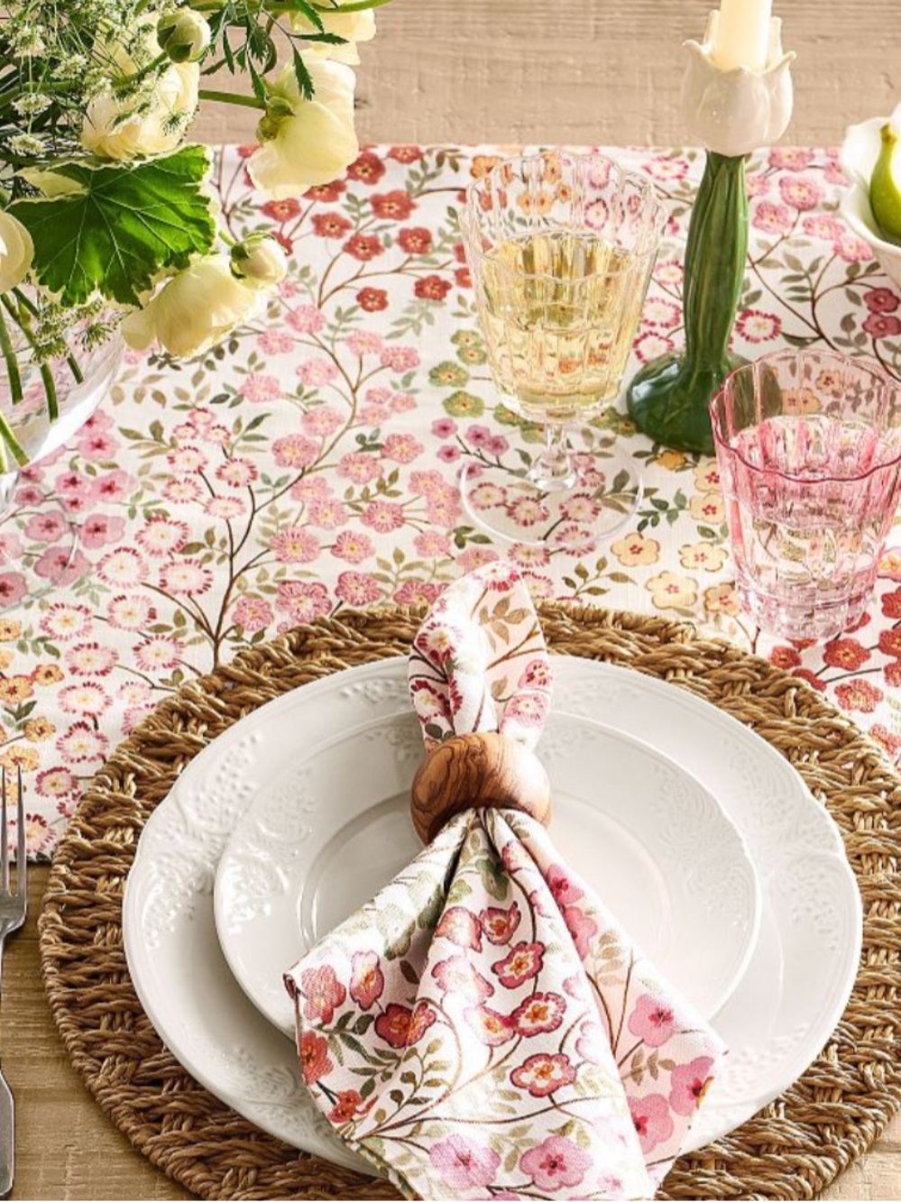NWT Pottery Barn Flowervine Table Runner